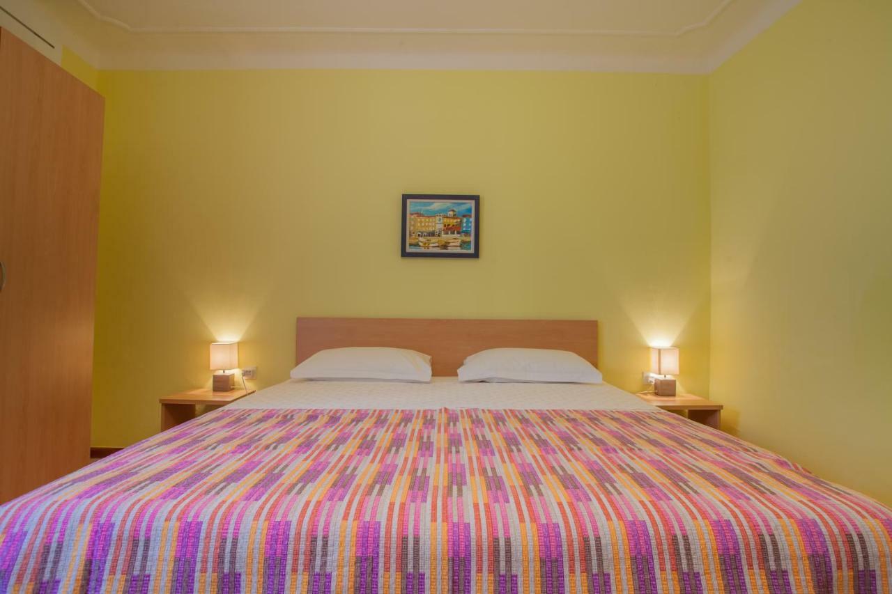 Rooms Ester Крес Екстериор снимка
